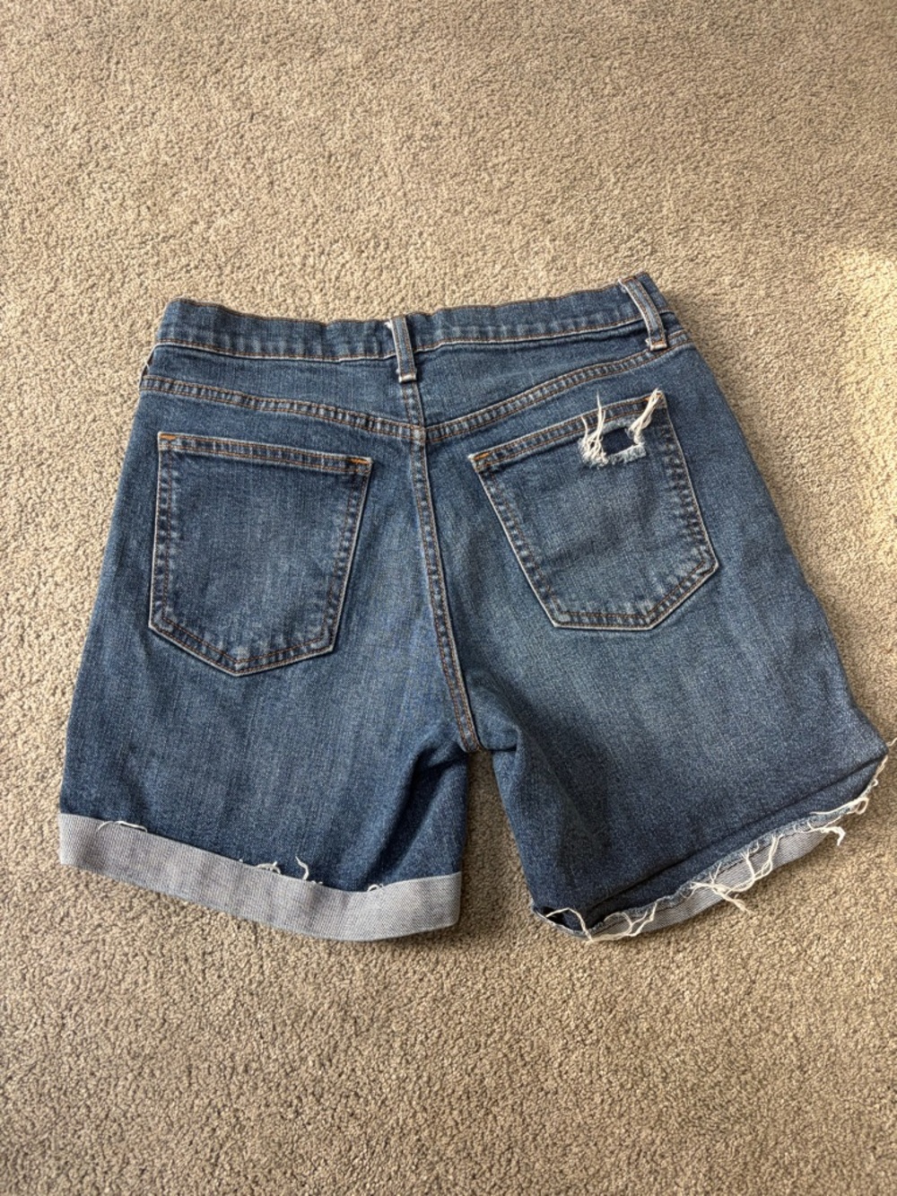 GAP Women's Medium Blue Distressed Cuffed Denim Shorts - Picture 2 of 3